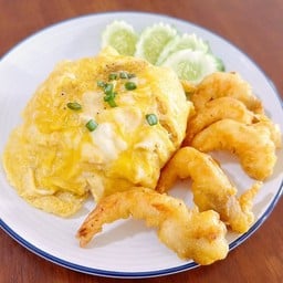 ข้าวกุ้งชุบแป้งทอดไข่ลาวา