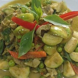 ข้าวหมูผัดแกงเขียวหวาน