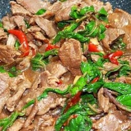 ผัดกระเพราเป็ด กับข้าว