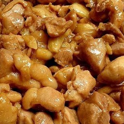 ข้าวไก่ผัดน้ำมันหอย