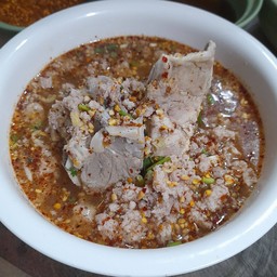 ก๋วยเตี๋ยวต้มยำซุปเปอร์เล้ง(ไม่มีไข่ต้ม เลือกเพิ่มเติมได้)