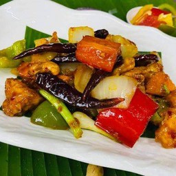 ไก่ผัดเม็ดมะม่วง