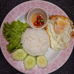 ข้าวราดไข่ดาว2ฟอง มื้อประหยัดอินดี้