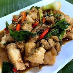 เนื้อปลาผัดพริกไทยดำ