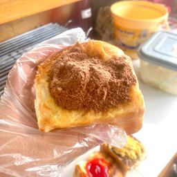 ขนมปังก้อนไส้ นม-ผงโอวัลติน