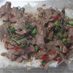 ข้าวราดกะเพราเนื้อ