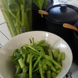 ผักบุ้งลวก