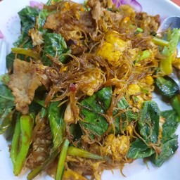 ผัดซีอิ๊วเส้นหมี่