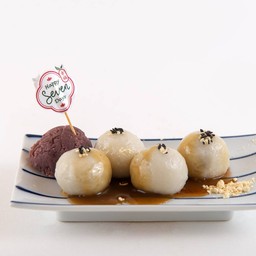 บัวลอยงาดำ ดังโงะ