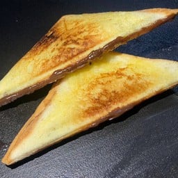 เต็มคำ ซูชิเบิร์นไฟ. & อาหารจานด่วน & ของทานเล่น