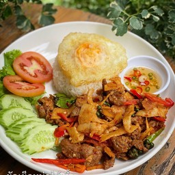 ผัดเผ็ดหน่อไม้ดอง