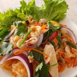 ยำระเริง