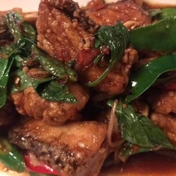 เนื้อปลากะพงผัดฉ่า