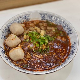 เกาเหลาหมูน้ำตกต้มยำ