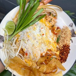 ผัดไทยหมูยอ