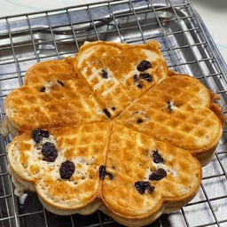 ขนมรังผึ้ง ไส้ลูกเกด