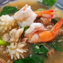 เส้นใหญ่ราดหน้า