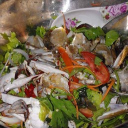 ยำปูม้าสด