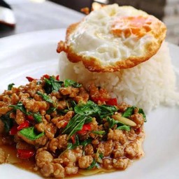 เอ้อาหารตามสั่ง ริมคลองหกวา