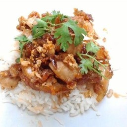 ข้าวหมูกระเทียม
