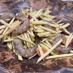 ยำมะม่วงกุ้งสด