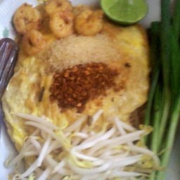 ผัดวุ้นเส้นห่มไข่