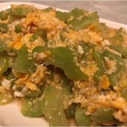 มะระผัดไข่