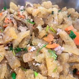 ผัดหนังหมู