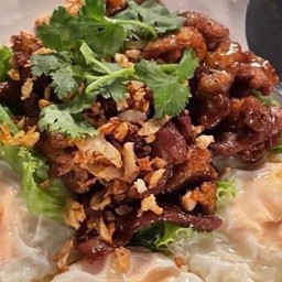 หมูทอดกระเทียม