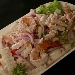 ยำยอดมะพร้ายกุ้งสด