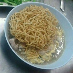 ราดหน้าหมี่กรอบ