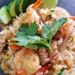 ข้าวผัดทะเล