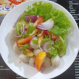 ยำลูกชิ้น