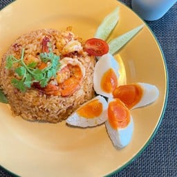 ข้าวไข่เค็มพริกเผากุ้ง