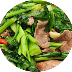 ข้าวผัดคะน้าหมูชิ้นใส่พริก