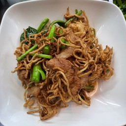 ผัดซีอิ๊วหมี่กรอบ