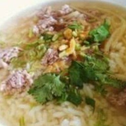 ข้าวต้มหมูสับ