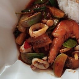 ข้าวราดพริกเผาทะเล