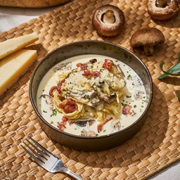 สปาเกตตี้ชีสคาโบนาร่า เบคอนรมควัน