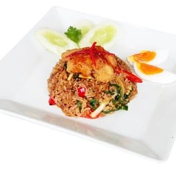 ข้าวผัดน้ำพริกสวรรค์ เสิร์ฟคู่ปลากะพงชุปแป้งทอด