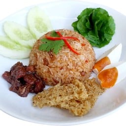 ข้าวผัดน้ำพริกลงเรือ