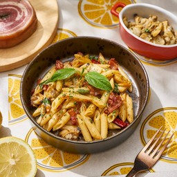 เพนเน่ เบคอน+หอยลาย ผัดพริกแห้งเนยกระเทียม