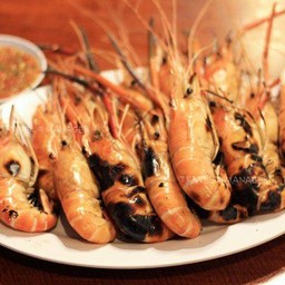กุ้งแม่น้ำเผา 8ตัว น้ำจิ้ม