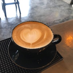 ลาเต้่้ร้อน