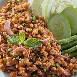 ลาบหมูราดข้าว