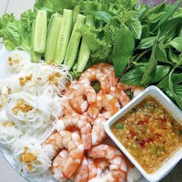 เมี่ยงกุ้งลวกผักสด