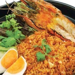 ข้าวผัดน้ำพริกปลาสลิดไข่เค็ม-กุ้งแม่น้ำย่าง