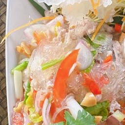 ยำวุ้นเส้นหมูสับ