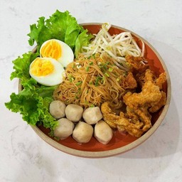 V4 หมี่คลุกสูตรลับของ กู