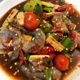 ตำกุ้งสดหน่อไม้ต้มปลาร้า